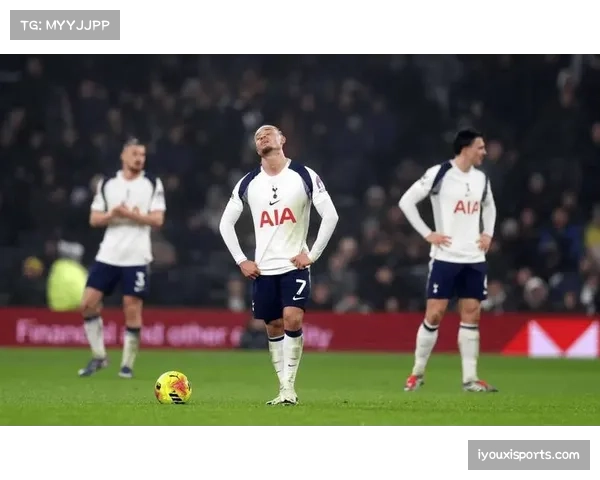 热刺换帅图多尔首秀失利,球队防守体系漏洞明显 热刺换帅图多尔首秀失利,球队防守体系漏洞明显