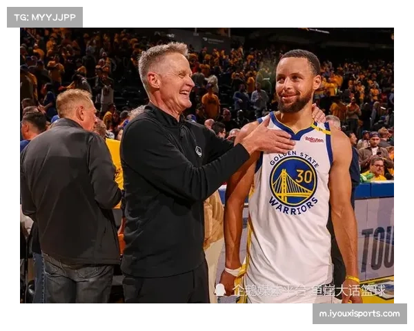 勇士替补阵容打出17比2攻击波 科尔冷藏格林收奇效